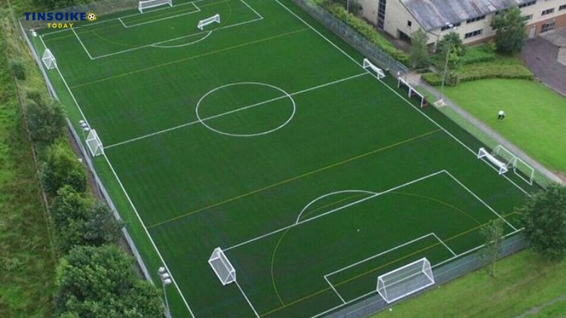 Các tiêu chuẩn của Football Pitch trong bóng đá - Khu vực phạt đền